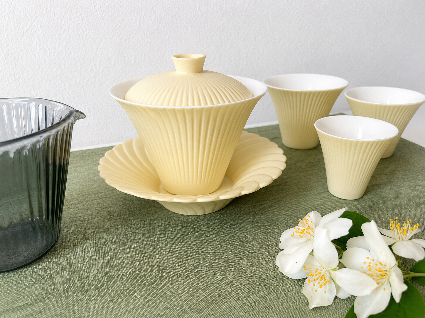 Yellow tea set